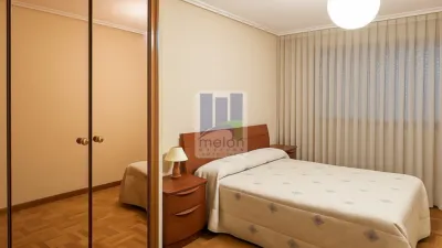 Apartment on Luis Cernuda Street photo 2