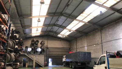 Nave industrial en venta en Granda-Tiñana-Hevia, Granda-Tiñana-Hevia (Siero) de 550.000 €