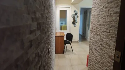 Apartment in Barrio León-El Tardón-Blas Infante photo 17