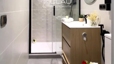 Piso en alquiler en Calle Du Puigmal, Número 3, Sainte-Léocadie de 95 €<span>/día</span>