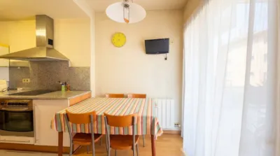 Apartment in Carrer de la Ciutat, Figueres photo 8