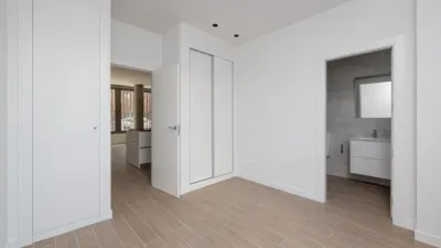 Piso en venta en Calle del Doctor Sánchez Villares, Huerta del Rey-Arturo Eyríes (Valladolid Capital) de 172.000 €