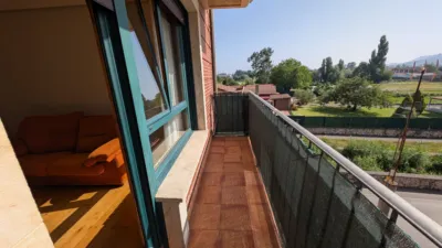 Apartment on C/ Candida Salcines - Rcia Entre Parques, nº 1 photo 2