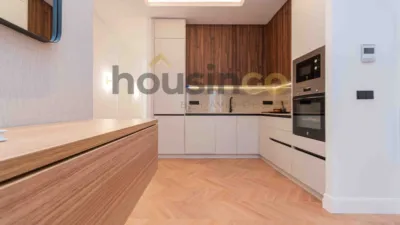 Apartment in Salamanca District photo 10