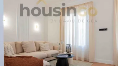 Apartment in Salamanca District photo 34