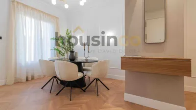 Apartment in Salamanca District photo 3