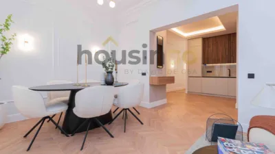 Apartment in Salamanca District photo 6