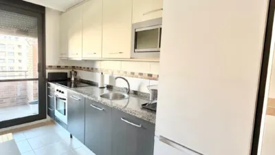 Piso en alquiler en Calle Pq Lirios los, La Portalada-Varea (Logroño) de 940 €<span>/mes</span>