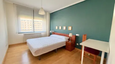 Piso en alquiler en Calle Pq Lirios los, La Portalada-Varea (Logroño) de 940 €<span>/mes</span>