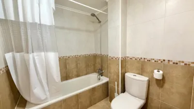 Piso en alquiler en Calle Pq Lirios los, La Portalada-Varea (Logroño) de 940 €<span>/mes</span>