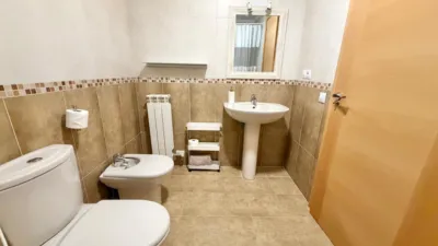 Piso en alquiler en Calle Pq Lirios los, La Portalada-Varea (Logroño) de 940 €<span>/mes</span>