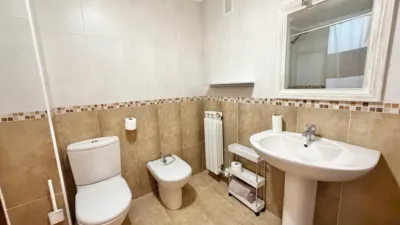Piso en alquiler en Calle Pq Lirios los, La Portalada-Varea (Logroño) de 940 €<span>/mes</span>