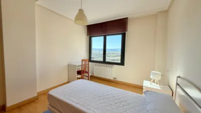 Piso en alquiler en Calle Pq Lirios los, La Portalada-Varea (Logroño) de 940 €<span>/mes</span>
