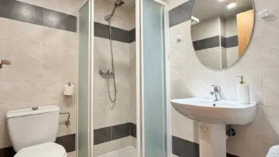 Piso en alquiler en Calle Pq Lirios los, La Portalada-Varea (Logroño) de 940 €<span>/mes</span>