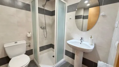 Piso en alquiler en Calle Pq Lirios los, La Portalada-Varea (Logroño) de 940 €<span>/mes</span>