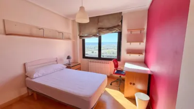 Piso en alquiler en Calle Pq Lirios los, La Portalada-Varea (Logroño) de 940 €<span>/mes</span>