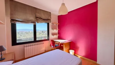 Piso en alquiler en Calle Pq Lirios los, La Portalada-Varea (Logroño) de 940 €<span>/mes</span>