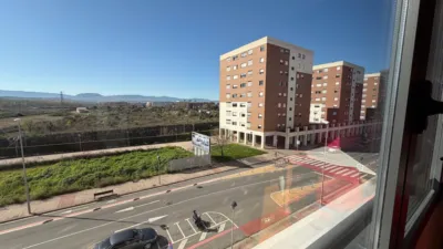 Piso en alquiler en Calle Pq Lirios los, La Portalada-Varea (Logroño) de 940 €<span>/mes</span>