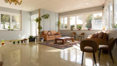 Hotel for sale in A Estrada, located on one of the routes of the Camino de Santiago. It comprises 16 bedrooms, 10 with private bathrooms and 6 with two shared bathrooms. Additionally, it features two spacious halls of 250 m² and 120 m², perfect for events, celebrations or catering. On the first floor are the reception, lounge, bar, café, terrace and a fully equipped industrial kitchen. The ground floor houses the laundry room, wine cellar, cold storage rooms and a storage area. The hotel is fitted with solar panels for hot water and a 10,000-litre diesel tank, ensuring energy efficiency and autonomy. Its excellent location, functionality and capacity make it a unique investment opportunity in tourism in one of the most visited areas of Galicia. For more information, contact us at INMOPONTE PEREGRINA 63 PONTEVEDRA photo 30