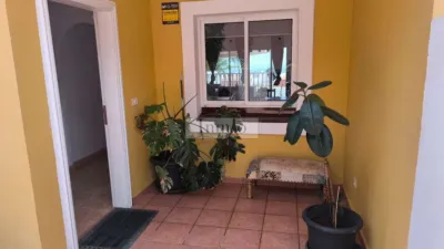Semi-detached chalet on Calle Galicia photo 5