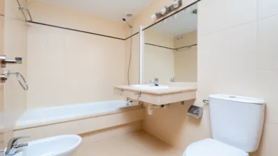 Apartment in San Cibrao Das Viñas (Capital) photo 20