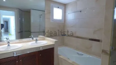 Ático en venta en Urbanización Club Golf San Roque, Núcleo (San Roque) de 480.000 €