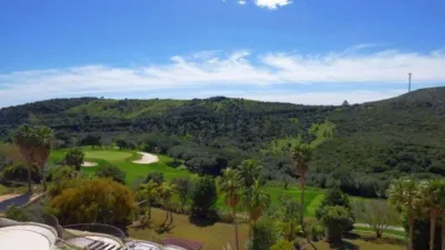Ático en venta en Urbanización Club Golf San Roque, Núcleo (San Roque) de 480.000 €
