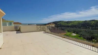 Ático en venta en Urbanización Club Golf San Roque, Núcleo (San Roque) de 480.000 €