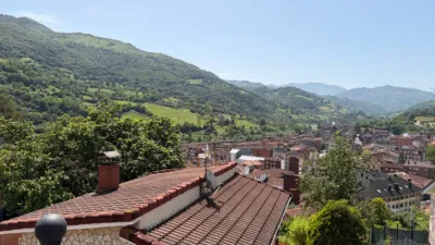 Casa en Pola de Lena photo 2