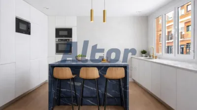 Piso en alquiler en Calle de las Infantas, cerca de Calle de Fuencarral - Imagen 2