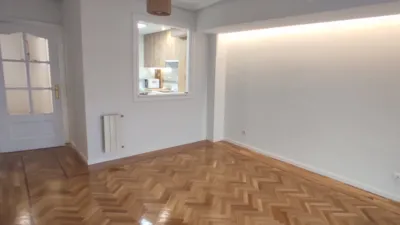 Piso en alquiler en Adelfas - Imagen 5