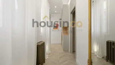 Apartment in Salamanca District photo 11