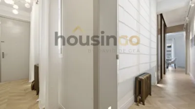 Apartment in Salamanca District photo 23
