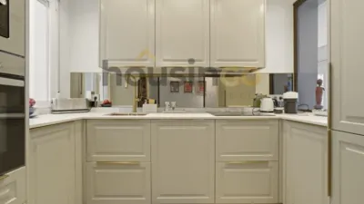 Apartment in Salamanca District photo 9