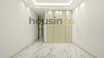 Apartment in Salamanca District photo 16