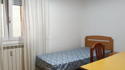 Piso en alquiler en Calle de Alfonso 'El Batallador', Iturrama-Azpilagaña (Pamplona - Iruña) de 900 €<span>/mes</span>