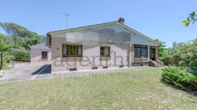 Chalet on Paratge Les Brugueres Street photo 4