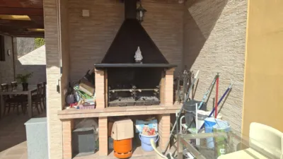 Chalet on Carrer del Montseny photo 4