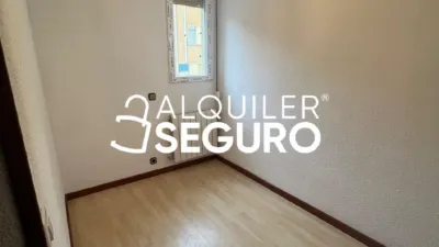 Piso en alquiler en San Blas - Imagen 2