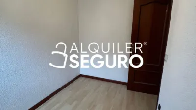 Piso en alquiler en San Blas - Imagen 3