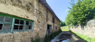 House on Las Tueras Street, No. Information Not Available photo 3