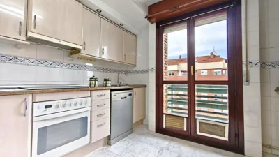 Piso en venta en Cascajos-Piqueras, Cascajos-Piqueras (Logroño) de 250.000 €