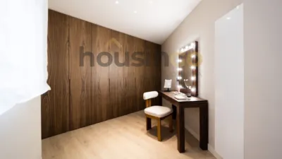 Apartment in Salamanca District photo 20