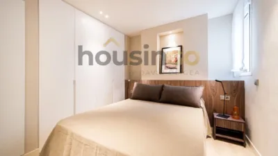 Apartment in Salamanca District photo 24