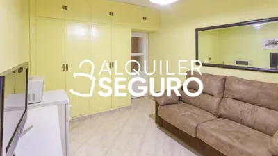 Estudio en alquiler en Centro - Imagen 3