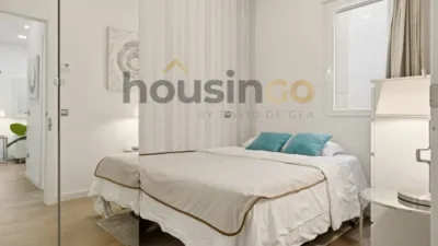 Apartment in Salamanca District photo 13