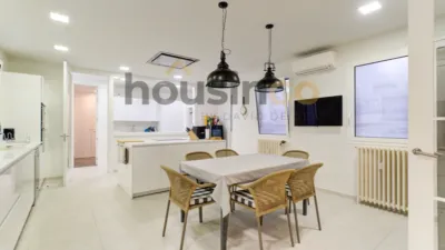 Apartment in Salamanca District photo 18