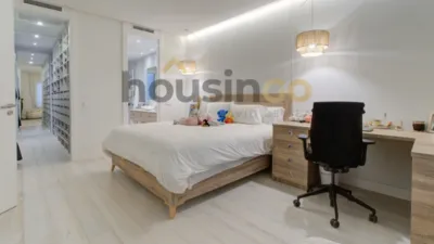 Apartment in Salamanca District photo 22