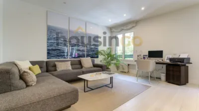 Apartment in Salamanca District photo 9