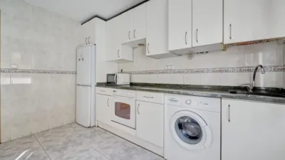 Piso en venta en Calle de la Merindad de Sangüesa, 10, Burlada - Burlata de 215.000 €